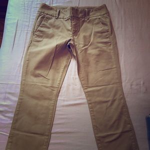 Khakis pants